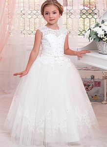 Adorável flor menina veste mangas curtas Lace Appliques meninas vestidos para casamento Primeira comunhão vestidos de baile