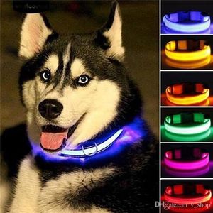 Collari per cani in nylon LED Sicurezza notturna Lampeggiante Bagliore al guinzaglio scuro Cani Forniture per animali fluorescenti luminose Collare incandescente di sicurezza riflettente regolabile