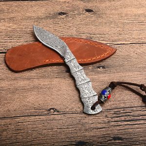 Högkvalitativ hundbenform Små Damaskus Fixed Blades Kniv VG10-Damascus Stålblad Full Tang Handle Knivar med lädermantel