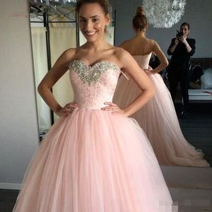 Quinceanera Dresses Pink Beaded Crystals Sweetheart Neckline Lace Applique Corset Back Sweep Train Tulle Sweet 16 Prom Ball Gown