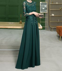 Elegante dunkelgrüne Brautmutterkleider. Schwarz/Dunkelmarinefarbenes Brautmutterkleid aus Chiffon mit Spitze