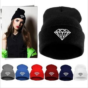 Vendita calda cappello invernale berretto berretto lana lavorata a maglia uomo donna berretti cappelli ricamo diamante Skullies berretti caldi unisex spedizione gratuita MO46