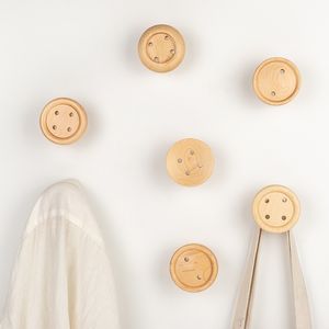 maple Wood Button Hooks 9X9cm Home Decor Knobs Wall Hanger with Nail Natural Button Handrail Wall Storage Shelf Rack DHL