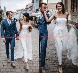 Fantastisk spetsbandlös utomhus 2020 byxor Bröllopsklänningar med Overkirt Jumpsuit Country Garden Bridal Ball Gown Robe de Mariée för brud