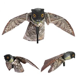 Prowler Owl Bird Scarer con Moving Wing Giardino Spaventapasseri Predator Decoy Pest Bird Pest Control Spaventapasseri Garden Yard Decor T200117