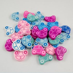 200PCS 7 färger 25mm tecknad bil trä pärlor charm smycken tillbehör halsband DIY gör barns handgjorda pärlstav material förskola leksaker