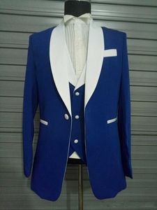 Moda Azul De Veludo Noivo Smoking Outono Inverno Estilo Groomsmen Homens Vestido De Casamento Homem Jaqueta Blazer Terno (Jacket + Pants + Vest + Tie) 1109