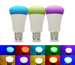 La più recente lampadina LED multicolore dimmerabile controllata da smartphone Bluetooth 6W E26 E27 per telefoni e tablet IOS Android