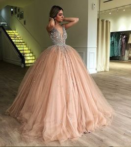 Eleganckie sukienki szampana Quinceanera z kryształem Sexy V Neck Fuffy Tulle Suknia Balowa Prom Suknie Suknie 15 Dress Długość Suknie Zipper