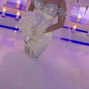 Suknie ślubne syrenka z odkrytymi ramionami niestandardowy pociąg Sweep Bling Bling luksusowe koraliki kryształy tiulowe suknie ślubne