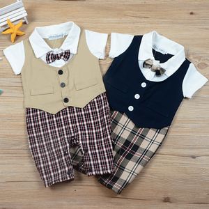 Nyfödd baby formell fest bodysuit mode pläd kort ärm baby pojkar kläder nya kläder sommarkläder set outfit gåva