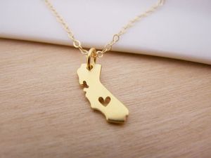 California Hediye toptan satış-1 MOMETOWN Anahat Kaliforniya Kolye Kolye Ile Aşk Kalp Şeklinde Kaliforniya ABD Haritası Şanslı Kadın Anne Erkek Aile Hediyeler Takı
