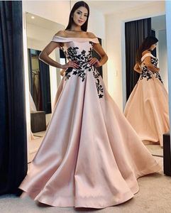 Dusty Rose pink Satin Formal Evening Dresses strapless off shoulder 2020 Black Lace Appliques ruched Lacing Prom Party Gowns Plus Size