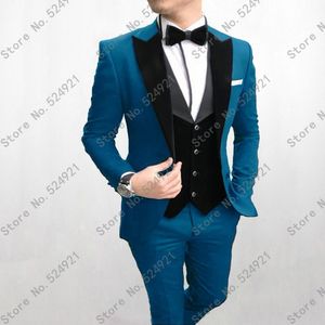 Custom Made Padrinhos Azul + Preto Noivo Smoking Pico de Veludo Lapela Homens Ternos de Casamento Melhor Homem Noivo (Jaqueta + Calça + Colete + Gravata borboleta) L353