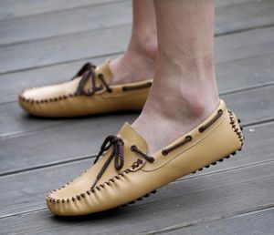 뜨거운 판매 - 새로운 도착 남성의 패션 편안 소프트 바닥 신발 Gommino 남성 웨딩 홈 댄스 파티 남자 정장 정장 보트 신발