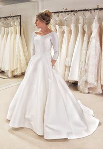 Nuovi abiti da sposa modesti in raso semplici a-line 2020 con maniche a 3/4 Abiti da sposa modesti vintage da donna country occidentali eleganti con tasche