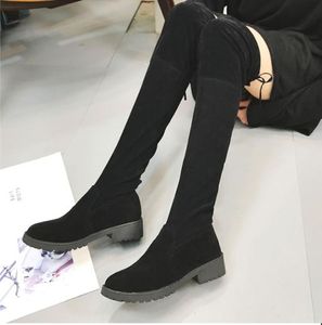 Hot Sale-2019 Herbst und Winter neue Overknee-Stiefel flach mit elastischen Stiefeln Overknee-Damen-Ofenrohr-hohe Stiefel mit flachem Boden