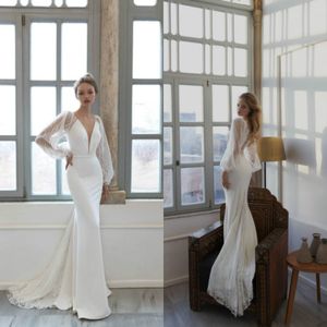 2020 Sexy Doria Karlozi Suknie Ślubne Koronki Z Długim Rękawem Abiti Da Sposa Sweep Pociąg Satyna V Neck Bride Dress