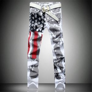 2017 новых людей прибытия вскользь американский флаг США Печатные джинсы Брюки мужские Graffiti для печати белый хип-хоп моды джинсы