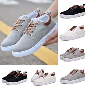 Lågklippta nya skor Casual sneaker Multipla kombinationsskor Mensar Kvinnor Fashion Casual Shoes Hög toppkvalitetsstorlek 39-46