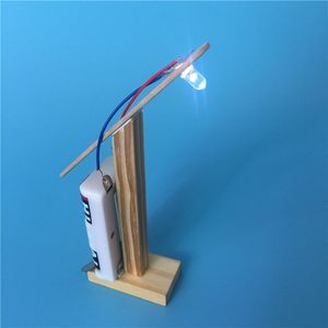 과학 및 기술 소형 DIY 수제 비상 테이블 램프 지능 조립 어린이 수제 창의적 램프 도매