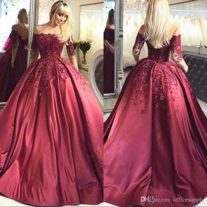 Sexig mörk röd boll klänning quinceanera av axelpartiet klänningar blommig söt 16 långärmade lace-up applique pärlor pärlor kväll klänningar