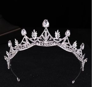 Nova Europa e América venda quente strass coroa branca coroa princesa coroa aniversário cabeça