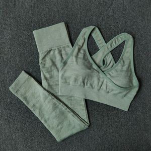 2 pezzi Camouflage Camo Yoga Set Abbigliamento sportivo per le donne Palestra Abbigliamento fitness Booty Yoga Leggings + Reggiseno sportivo PALESTRA Tuta sportiva Femme T200518
