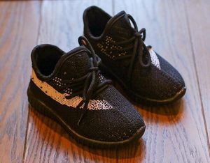 Barnskor Mode Tag Sneakers Toddler Designer Kör Skor Spädbarn Barnbarn Youth Boys and Girls Chaussures Pour Enfants