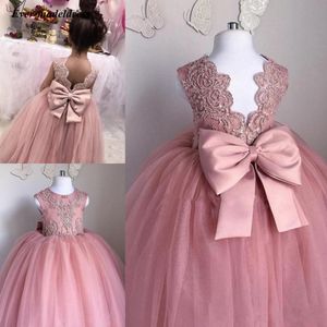 Adorável Pink Bow Sash Voltar Flower Girl Dresses Princesa A Linha Crew Neck Lace apliques longo miúdos criança Formal Comunhão Vestidos BC1708