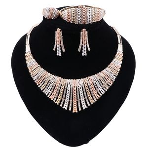 Fashion Crystal Jewelry Set Charm Sposa collana set moda donna braccialetto braccialetto braccialetto di orecchini regalo gioielli festa nuziale