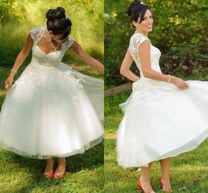 Country Wedding Dresses Tea Length A-line Bridal Gowns Elegant Major Covered Botton Short Sleeve Sweetheart Wedding Reception Dress Garden