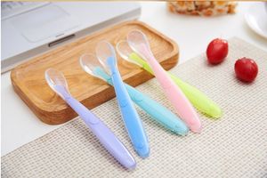 2019 New baby feed silicone spoon Soft head baby training spoon Maternal and infant products Tableware suitping