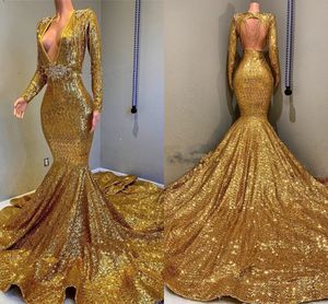 Świecący cekiny Gold Mermaid Suknie Wieczorowe Głębokie V Neck Długie Rękawy Kryształ Backless Saudyjska Arabska Dubaj Prom Dresses Formalne Suknie