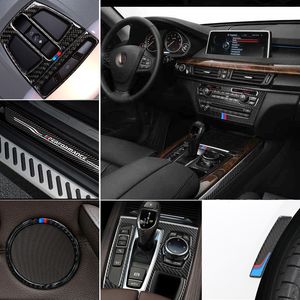 Carbon Fiber Car Sticker Inner Console Gear Shift Box Frame CD Panel Reading Light Cover Trim klistermärken för BMW X5 X6 F15 F16 Tillbehör
