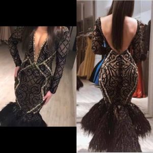 Czarny Luksusowy Pióro Prom Dresses Z Długim Rękawem Koronki Koraliki V Neck Celebrity Suknia Wieczorowa Wysoka Niska Formalna Party Nosić