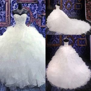 2024 Vintage broderi boll bröllopsklänningar prinsessan klänning älskling organza tiered ruffles katedral tåg formella brudklänningar korsett tillbaka