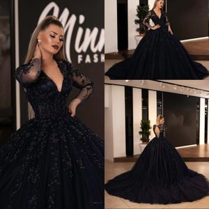 Sexy neue dunkelblaue Kugelkleid Abendkleider tragen gegen Nackenspitze -Applikationen Kristallperlen Langarm Sweep Zug formelle Partykleider Abschlussballkleider