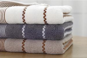 venda quente modelos explosão água algodão puro ondulação engrossar toalha absorvente criativas fabricantes macias toalhas de rosto lavar Custo atacado