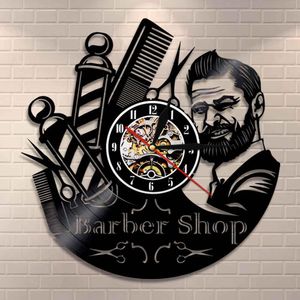 Barber Shop Sign Wall Clock Barbers Pole Vinyl Rekord Väggklocka Frisör Salong Stylist Hårverktyg Saxar Barber Shop Artwork Present Y200109