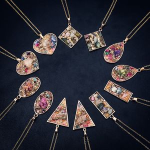 Naszyjnik z naturalnym kryształowym agatem 12 pozłacanych losowych kształtów dla mężczyzn i kobiet