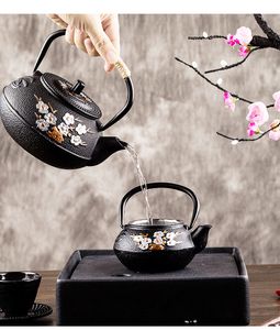 茶ティーポット絶妙な梅と竹塗装シリーズ鋳鉄のやかんの沸騰の水を設定します。