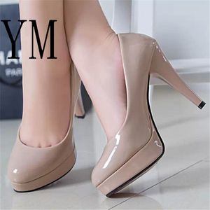 Moda Dojrzałe Kobiety Pompy Klasyczne Patent Leather High Heels Buty Nude Sharp Head Paltform Wedding Women Sukienka Buty Plus 34-42