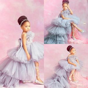 2020 High Low Flower Girl Dresses For Wedding Lace Appliced ​​Tiered kjolar Little Girls Pageant Dress Feather First Holy Communion208h