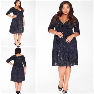 Długość kolana Plus Size Prom Dresses Pół Rękawy Głębokie V Neck Koronki Aplikacje Cekiny Wieczorowe Suknie Linia Formalna Specjalna okazja Dress