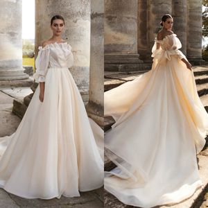 Arivilloso 2020 Bröllopsklänningar Långärmade Lace Appliques Brudklänningar Skräddarsydda Sweep Train Plus Storlek En Linje Bröllopsklänning
