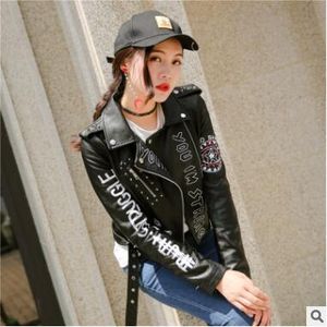 Jaquetas de couro PU feminina Padrão de impressão rive punk motocicleta motociclista ajustável cintura zíper emendado falha da mulher slim faux casacos curtos wp0