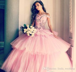 2019 Chic Różowa Suknia Balowa Quinceanera Sukienka Zroszony Ruched Tier Ruffles Sweet 16 Ages Długie Girls Party Pageant Suknia Plus Size Custom Made