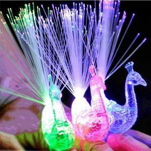 Anel de Luz LED Dedo Criativo Colorido Luzes Do Dedo Do Pavão LED Light-up Brinquedos Dedo para Festa Torcendo Novidade Presentes de Incandescência do Dia Das Bruxas