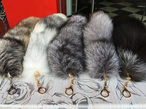 40 cm 16 Real Fox Fur Tail Keychians Cosplay Toy Keyrings Car Keychain Bag Charm Tassels264b